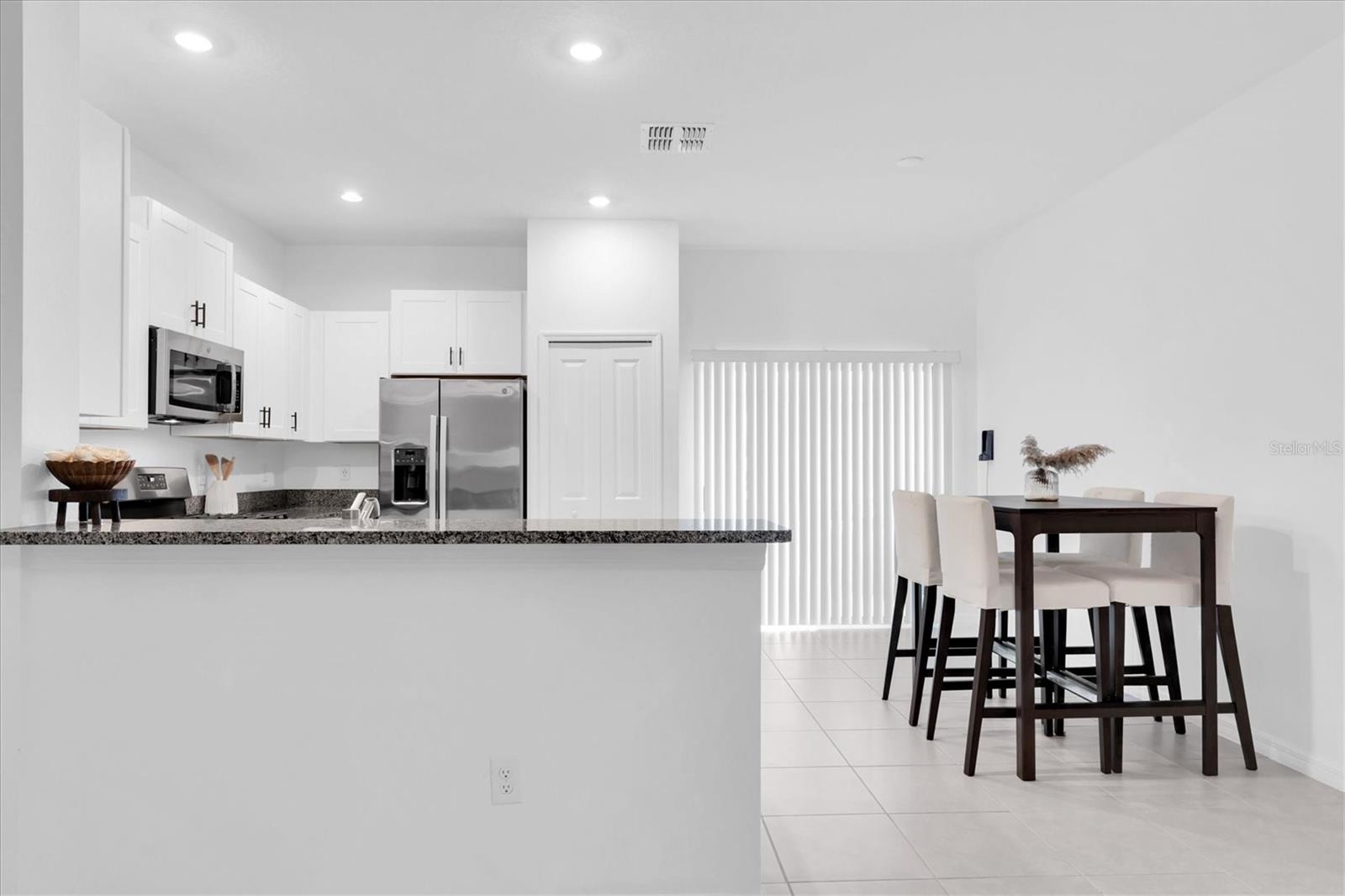 Image 9 of 29 For 8211 Crescent Oaks Drive