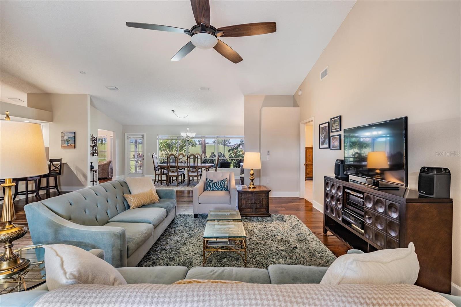 Image 4 of 50 For 1231 Flora Vista Street