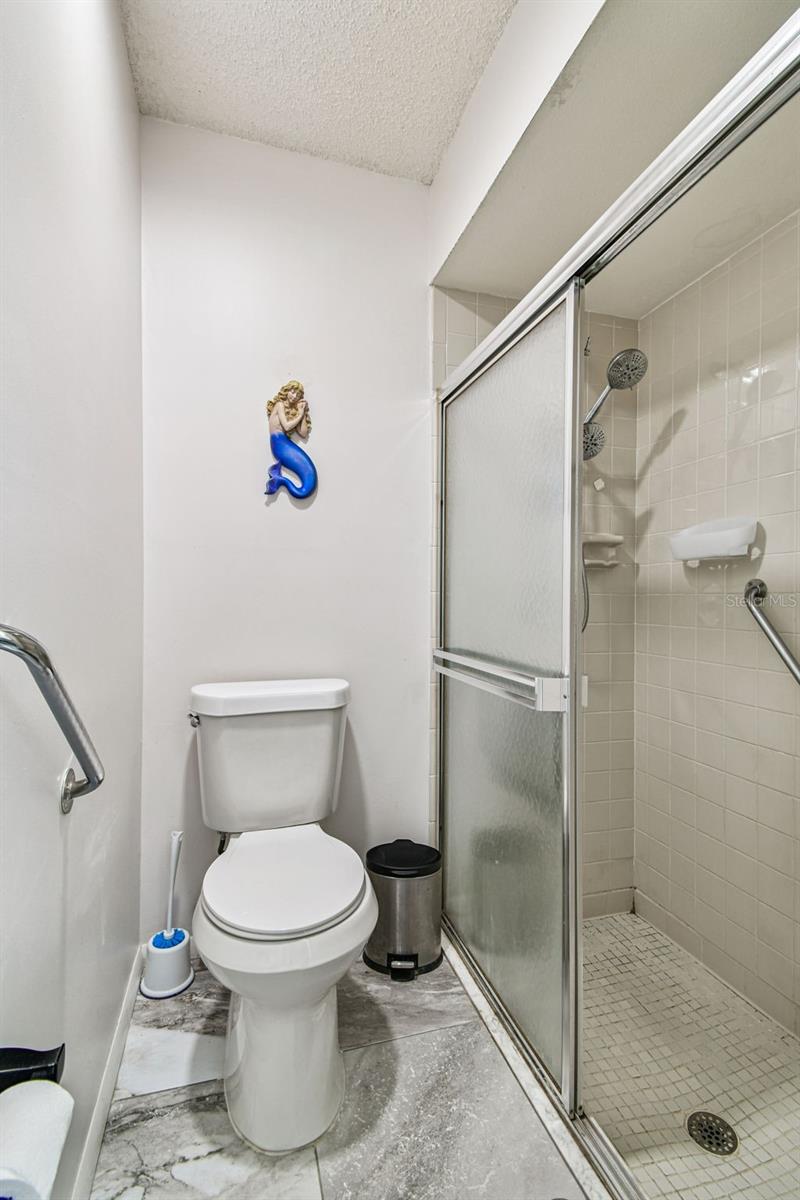Image 25 of 100 For 7433 Greystone Drive 7433