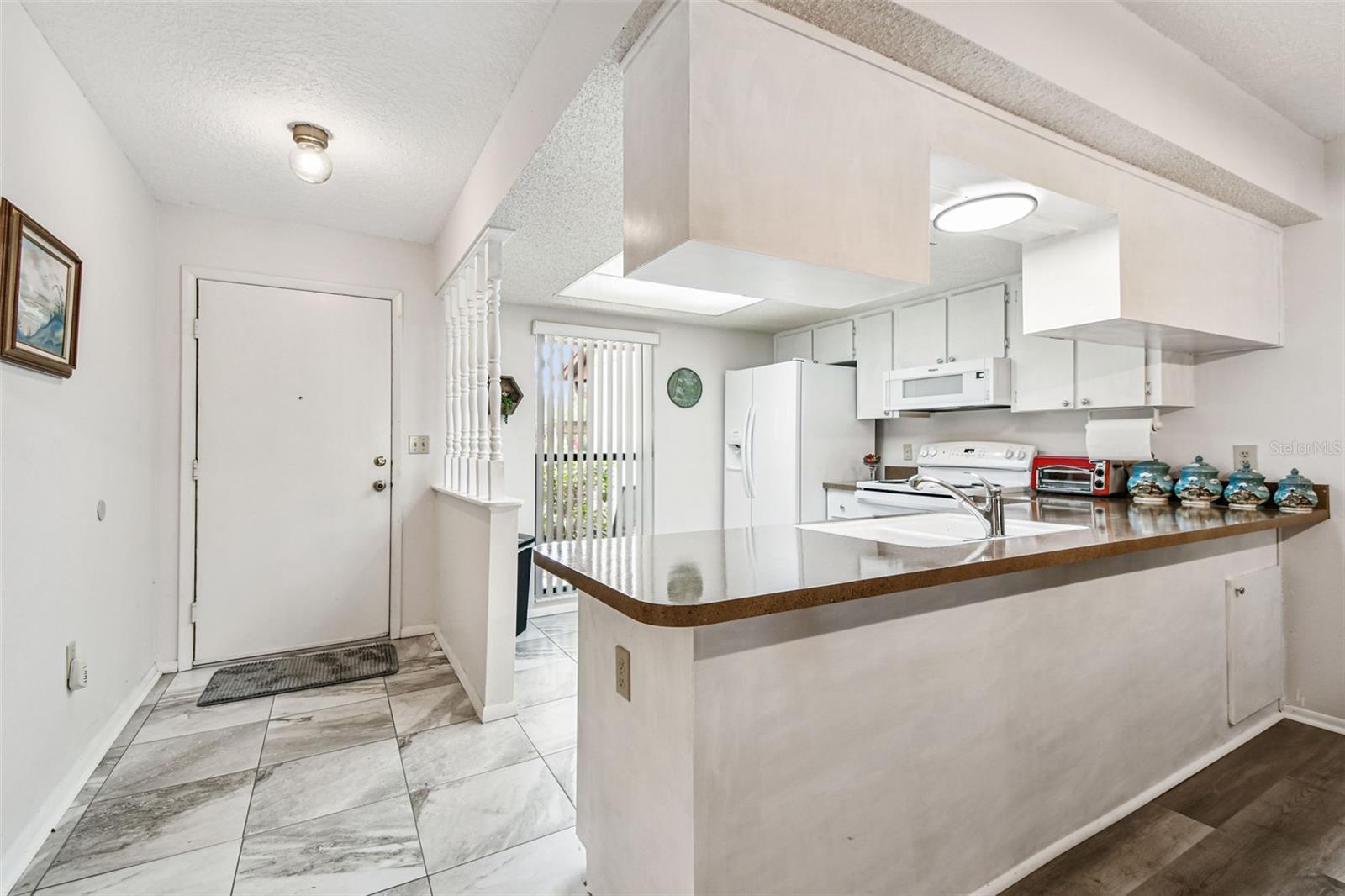 Image 3 of 100 For 7433 Greystone Drive 7433