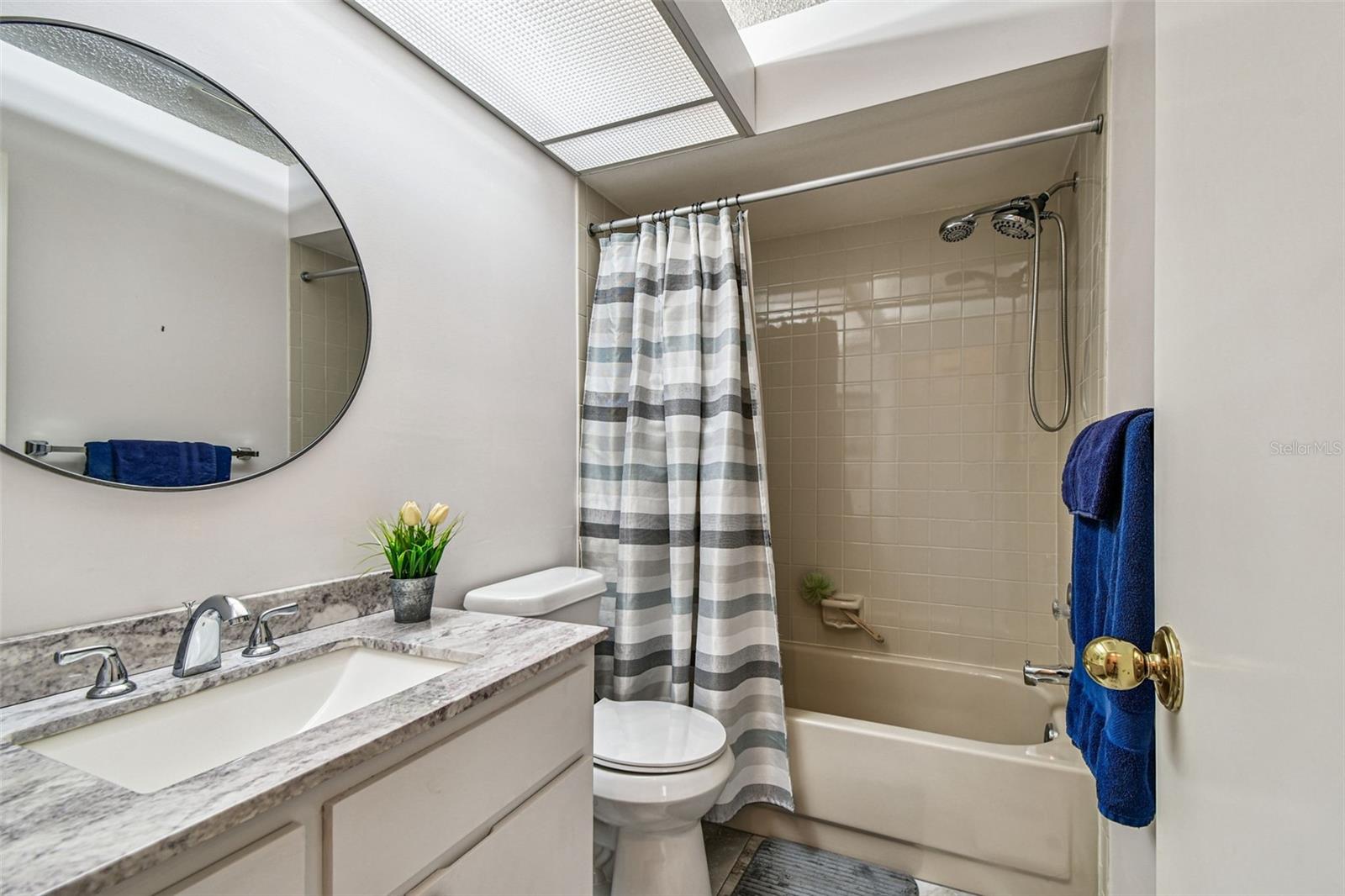 Image 32 of 100 For 7433 Greystone Drive 7433