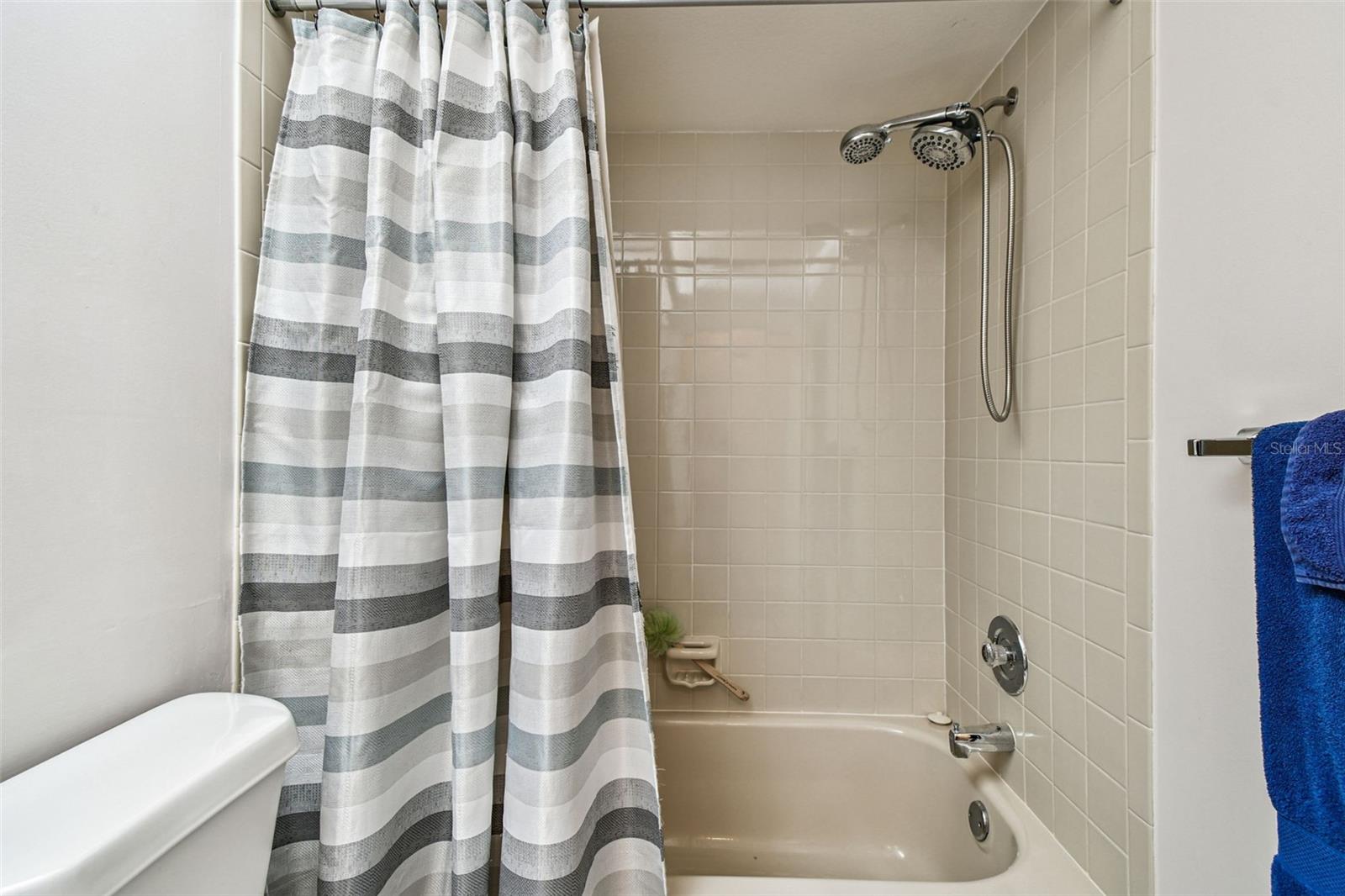 Image 33 of 100 For 7433 Greystone Drive 7433