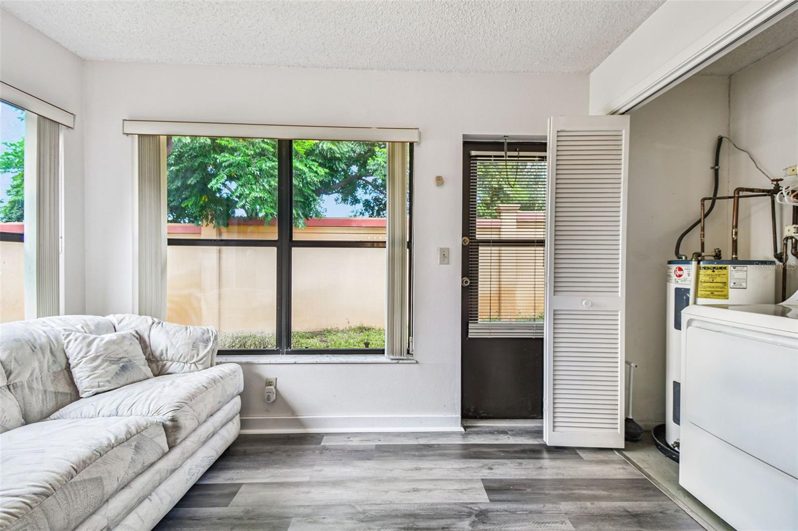 Image 36 of 100 For 7433 Greystone Drive 7433