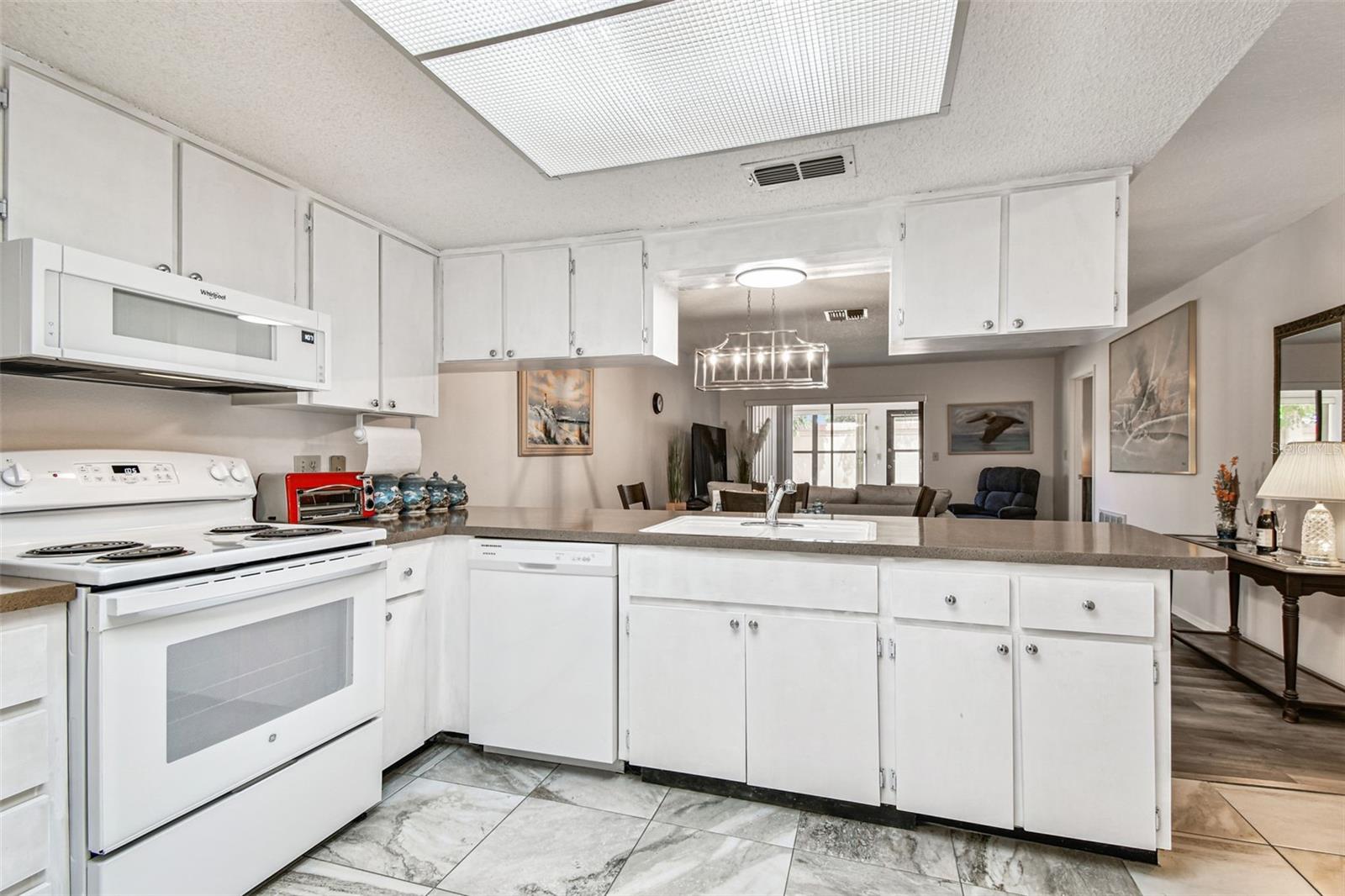 Image 6 of 100 For 7433 Greystone Drive 7433