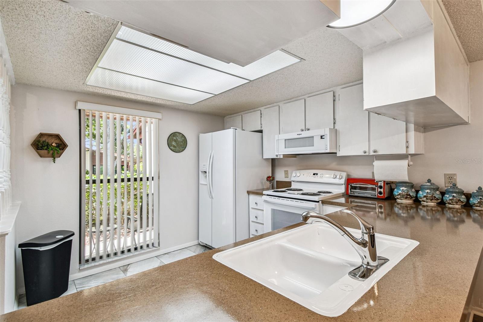 Image 9 of 100 For 7433 Greystone Drive 7433