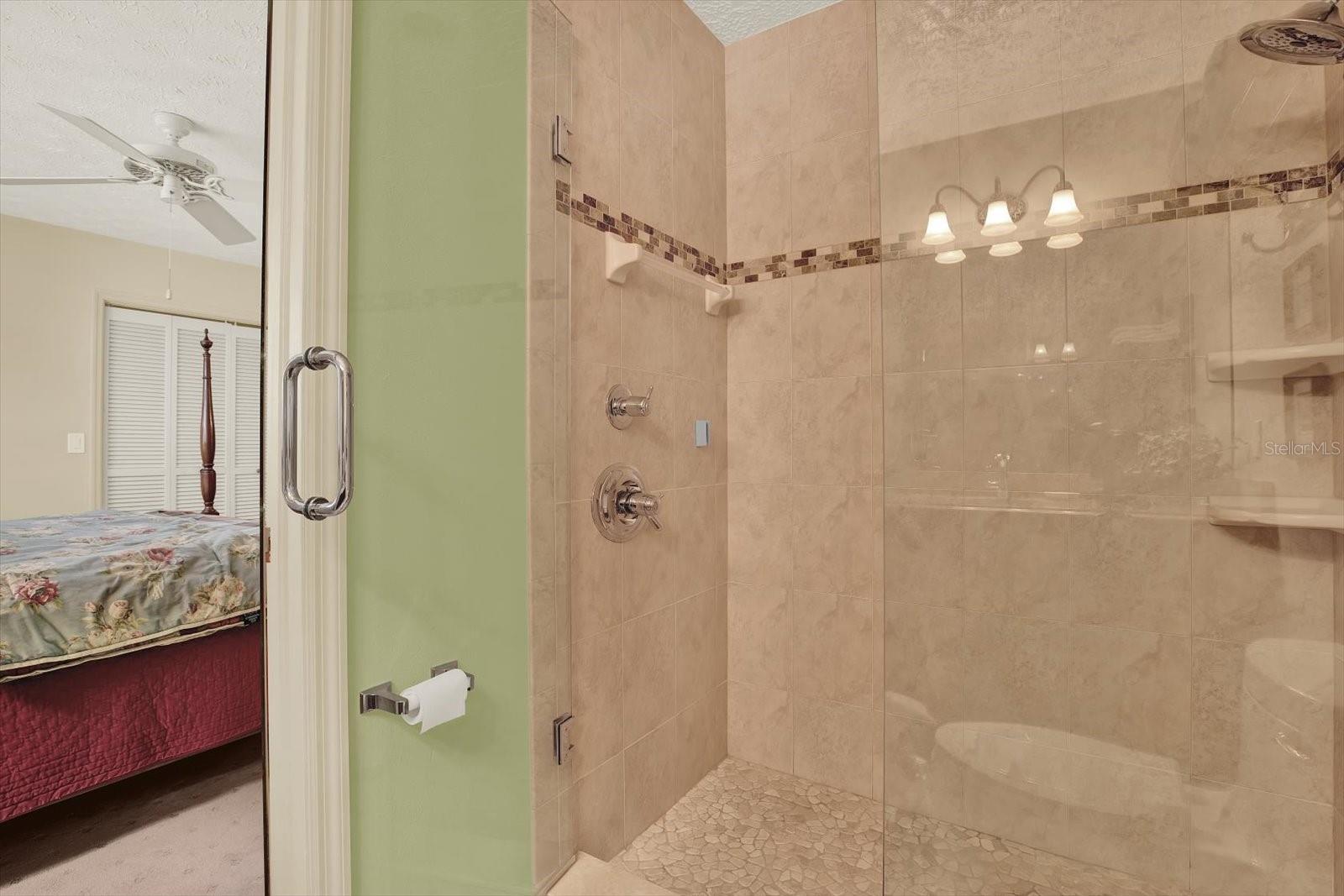 Listing photo id 9 for 610 Sylvan Drive