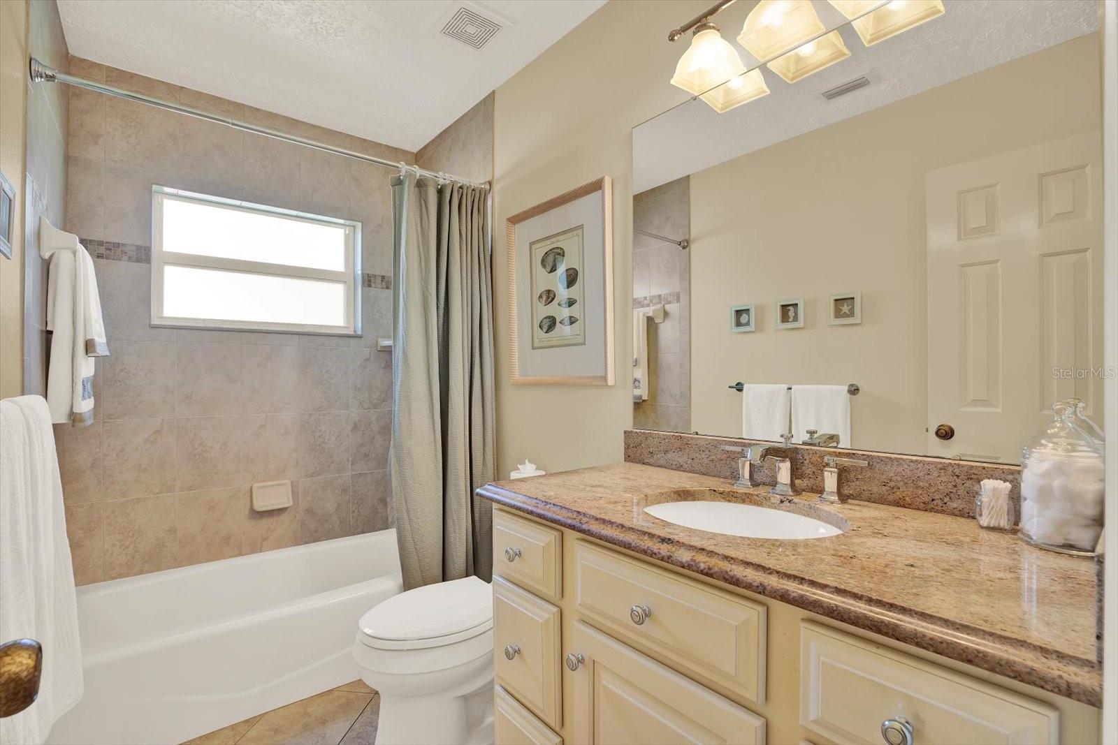 Listing photo id 10 for 610 Sylvan Drive