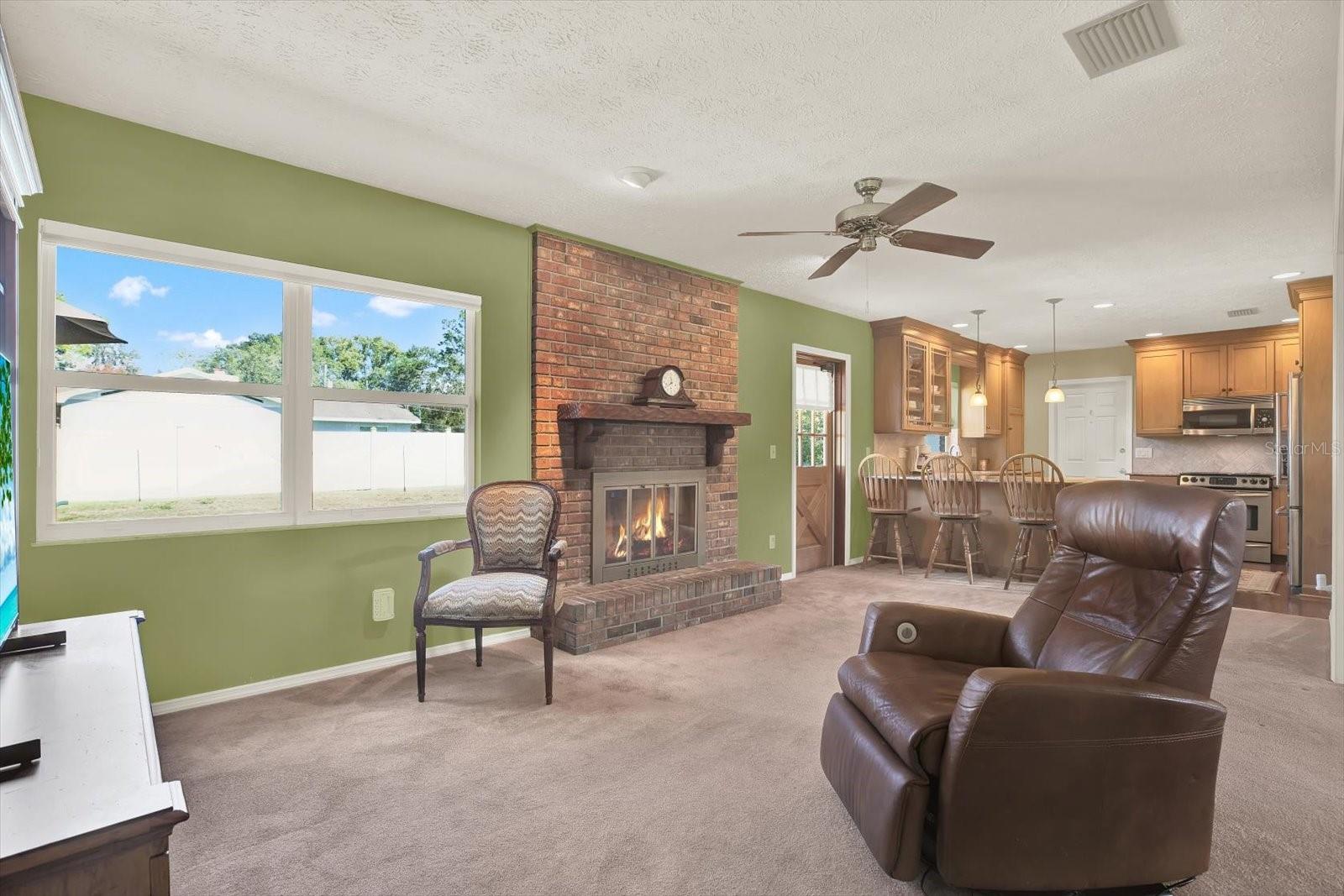 Listing photo id 19 for 610 Sylvan Drive