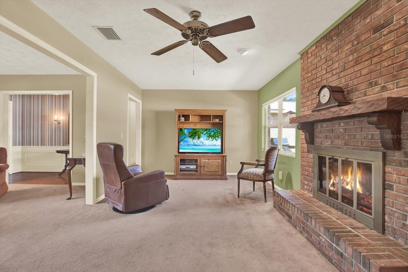 Listing photo id 20 for 610 Sylvan Drive