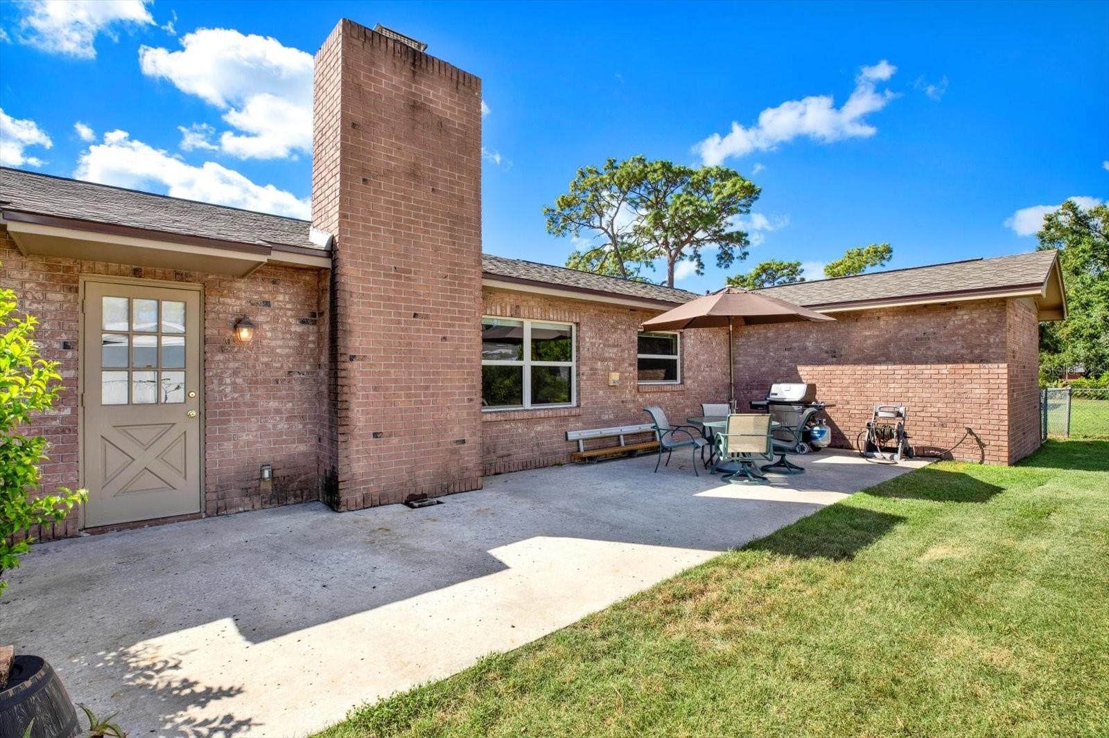Listing photo id 24 for 610 Sylvan Drive