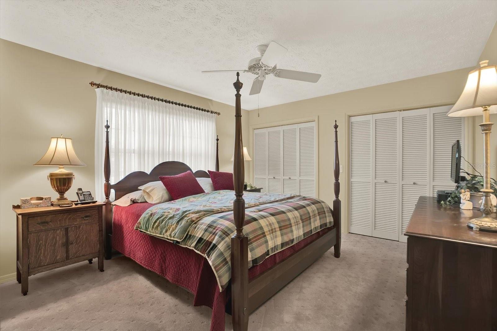 Listing photo id 7 for 610 Sylvan Drive
