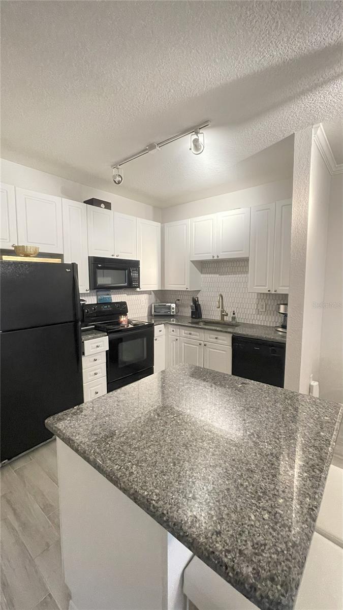 Image 11 of 24 For 4221 Spruce Street 1107