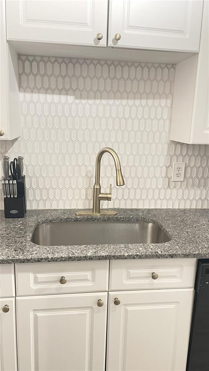 Image 12 of 24 For 4221 Spruce Street 1107