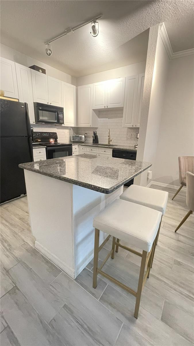 Image 14 of 24 For 4221 Spruce Street 1107