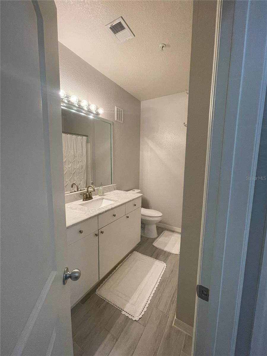 Image 20 of 24 For 4221 Spruce Street 1107