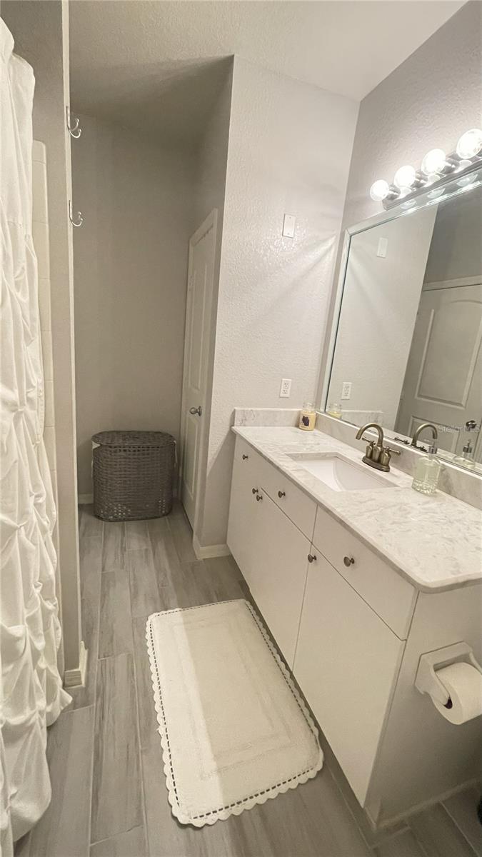 Image 22 of 24 For 4221 Spruce Street 1107