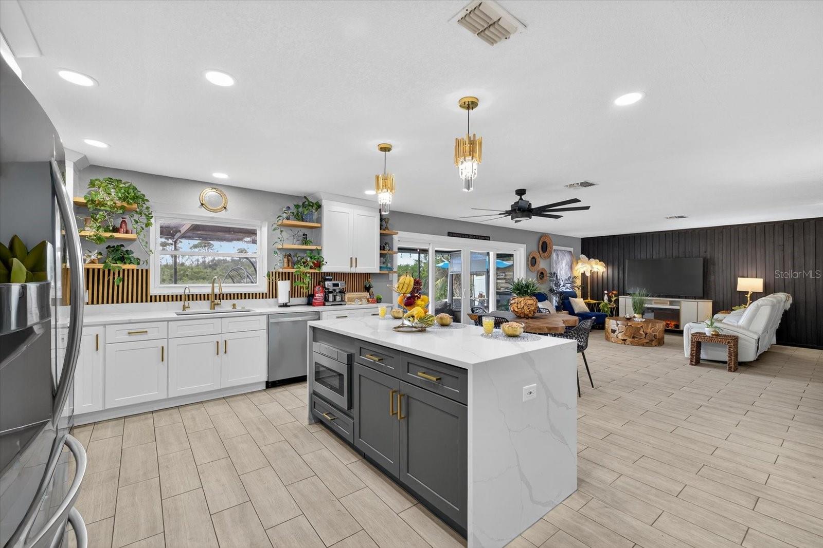 Image 10 of 92 For 4038 Rudder Way