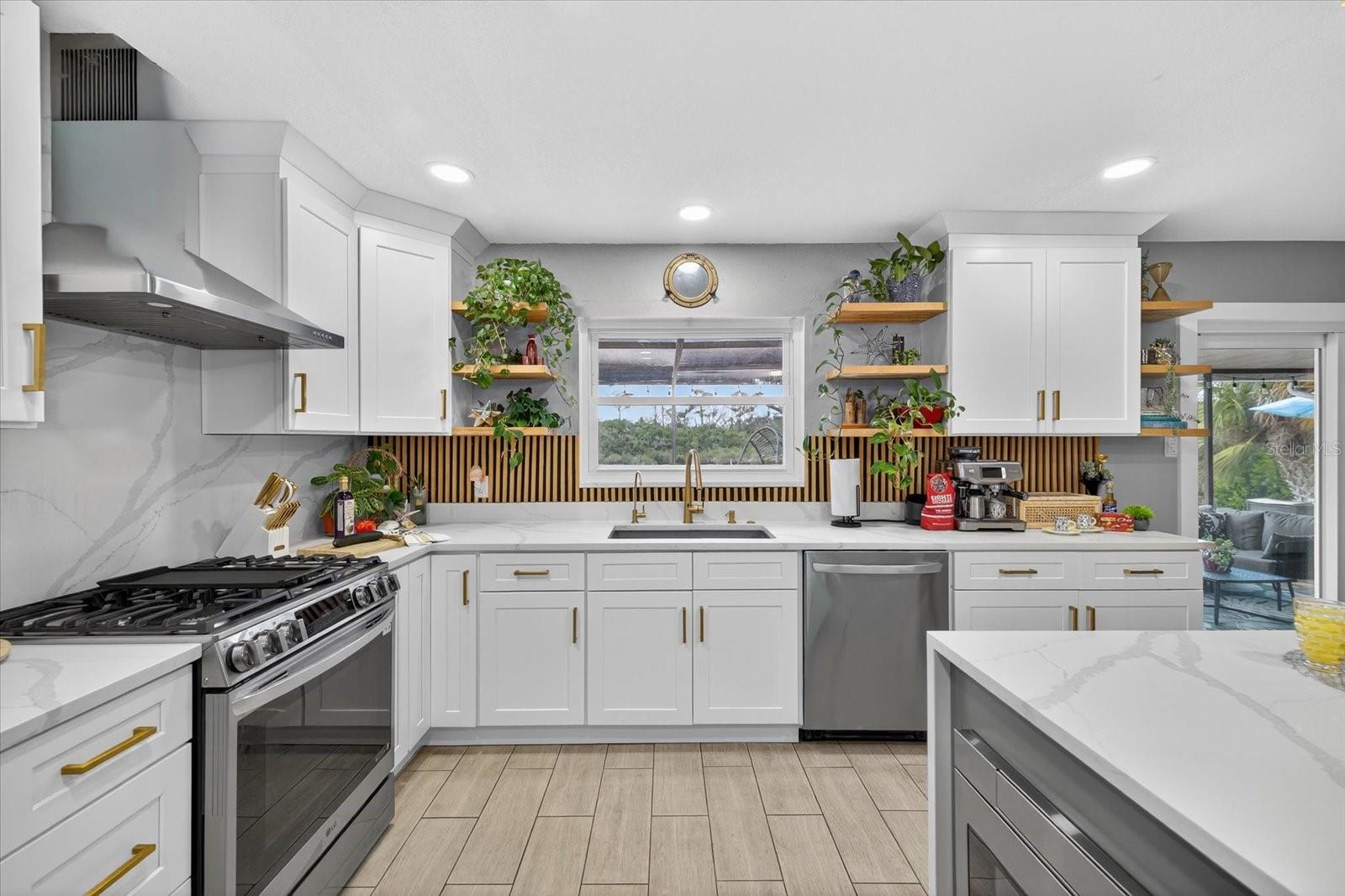Image 11 of 92 For 4038 Rudder Way