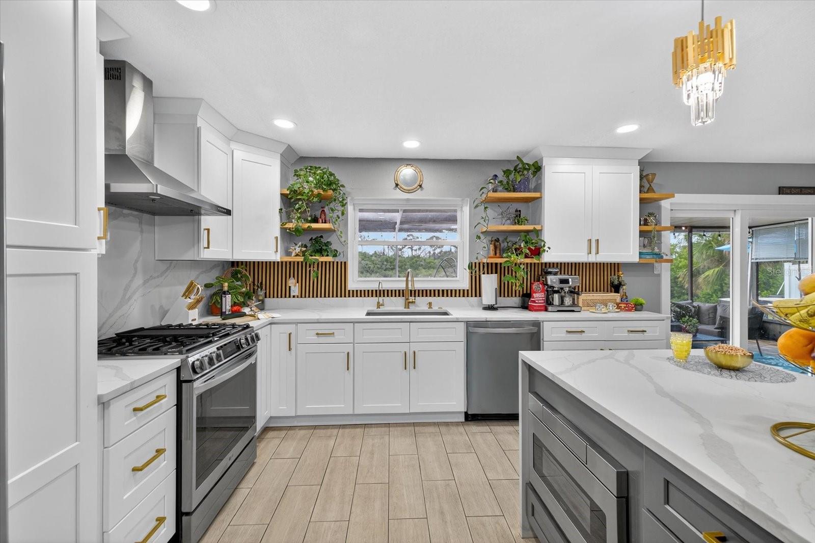 Image 12 of 92 For 4038 Rudder Way