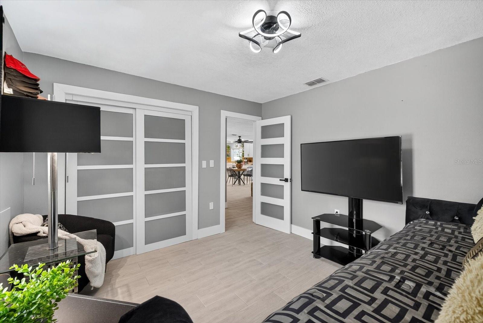 Image 24 of 92 For 4038 Rudder Way