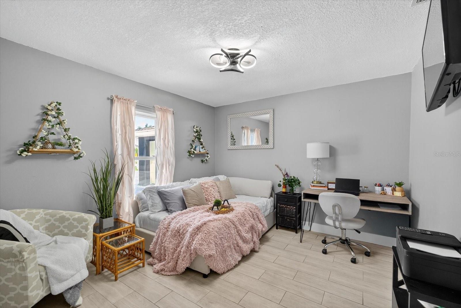 Image 32 of 92 For 4038 Rudder Way