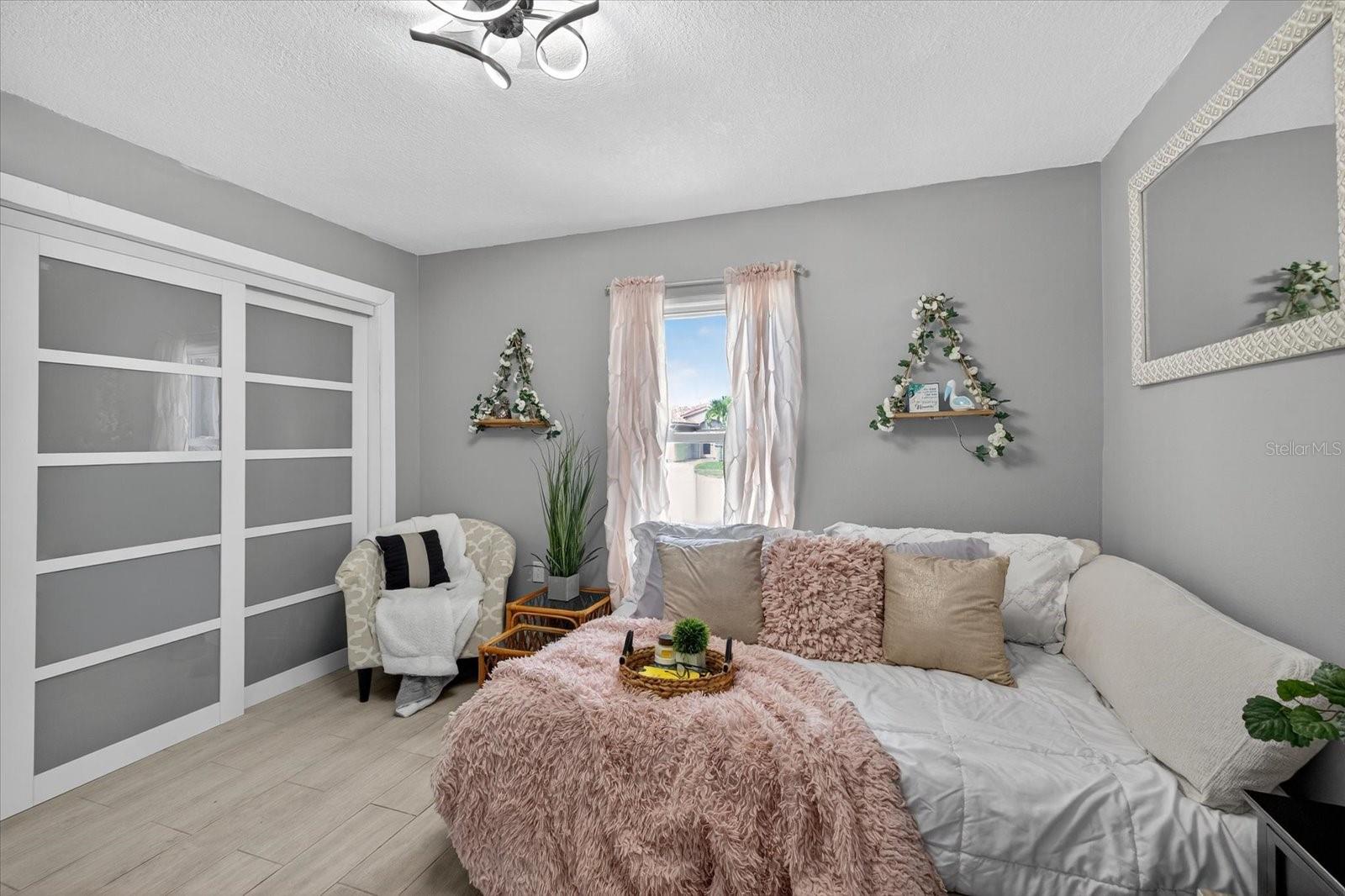 Image 33 of 92 For 4038 Rudder Way