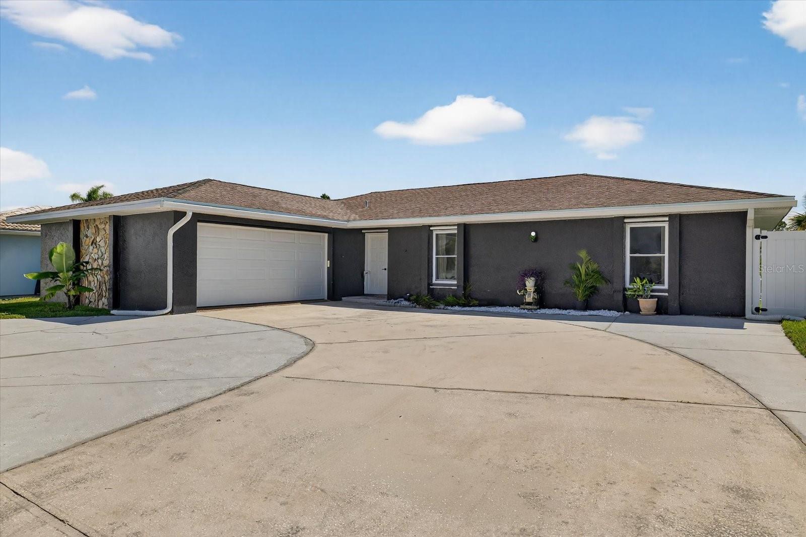 Image 4 of 92 For 4038 Rudder Way