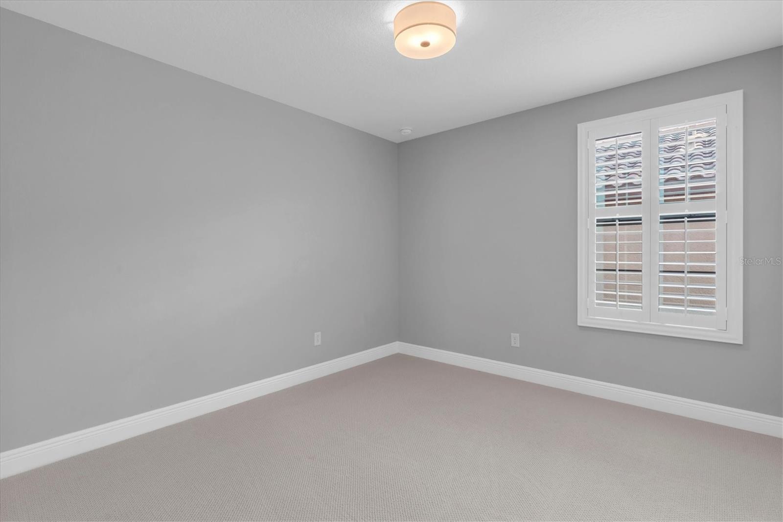 Listing photo id 24 for 13117 Payton Street
