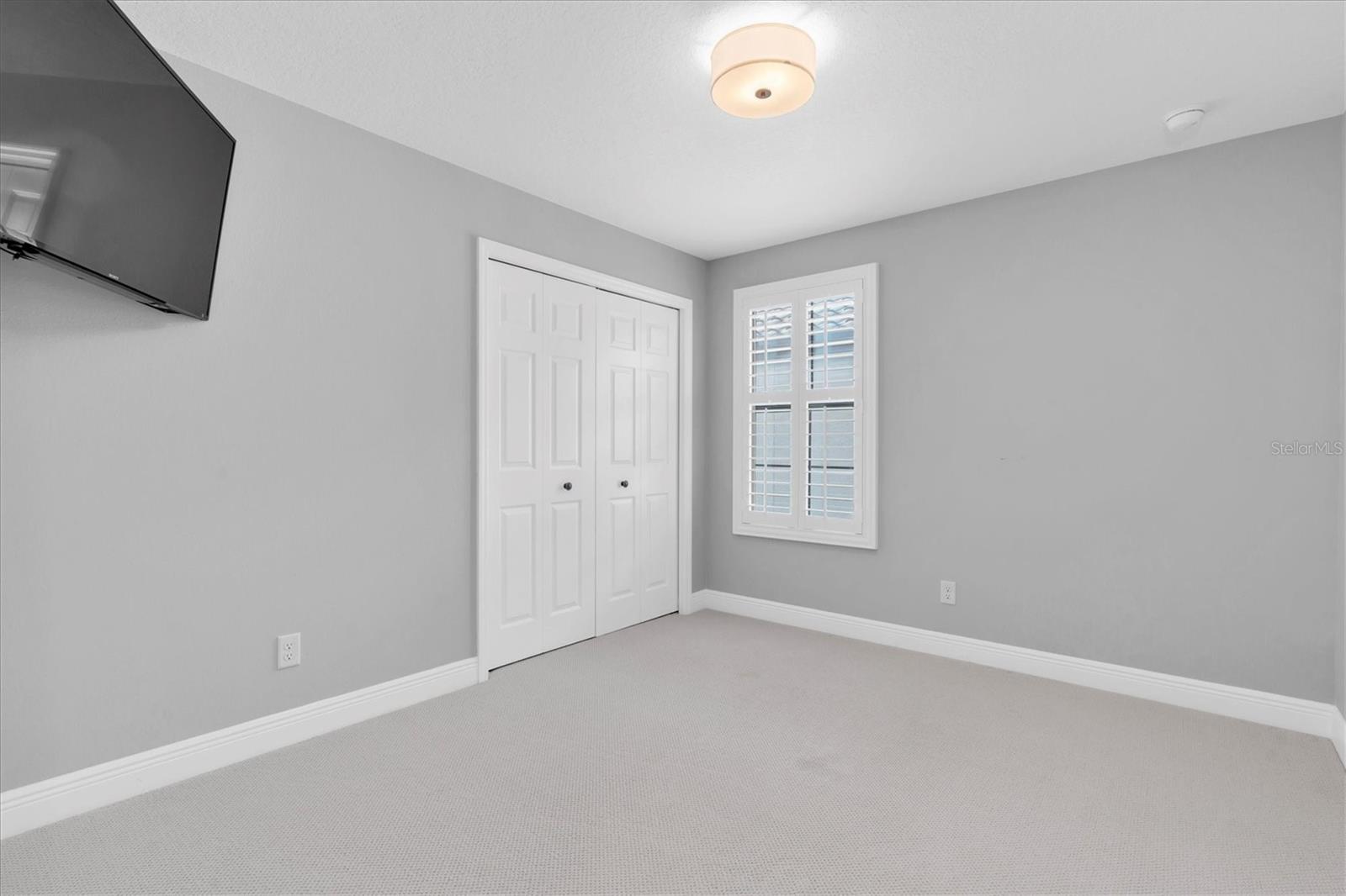Listing photo id 29 for 13117 Payton Street