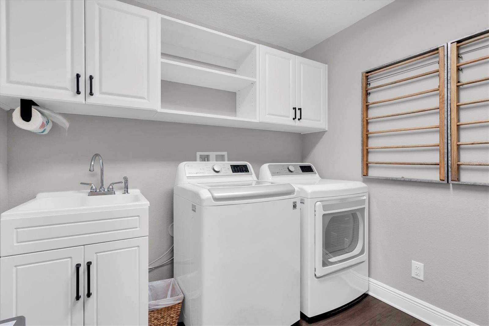 Listing photo id 32 for 13117 Payton Street