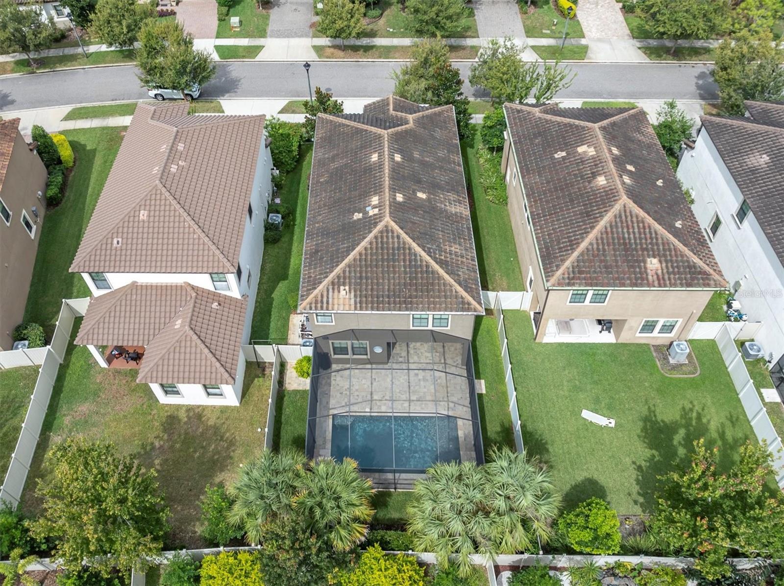 Listing photo id 40 for 13117 Payton Street