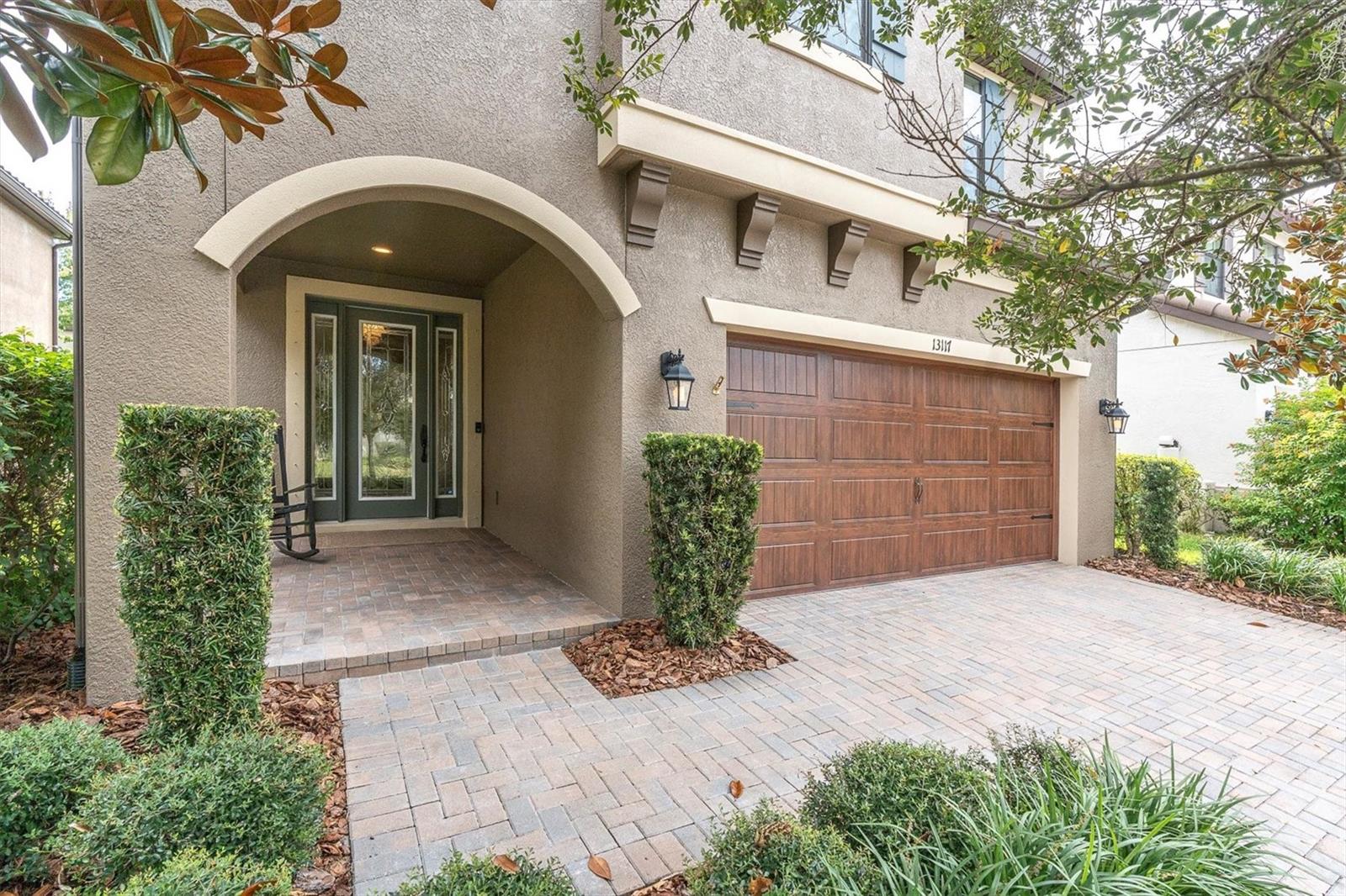Listing photo id 3 for 13117 Payton Street