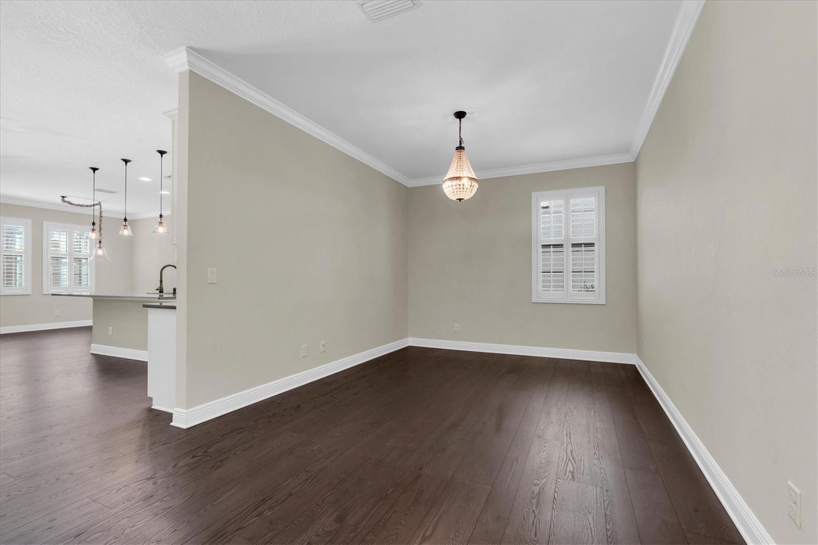 Listing photo id 51 for 13117 Payton Street
