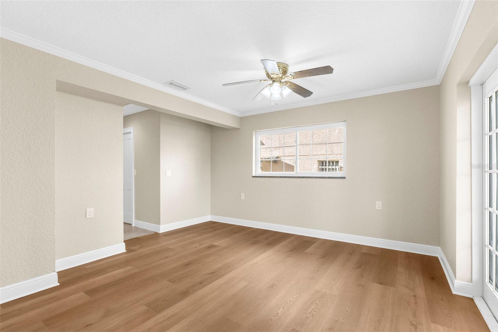 Image 31 of 69 For 3549 Seaway Drive