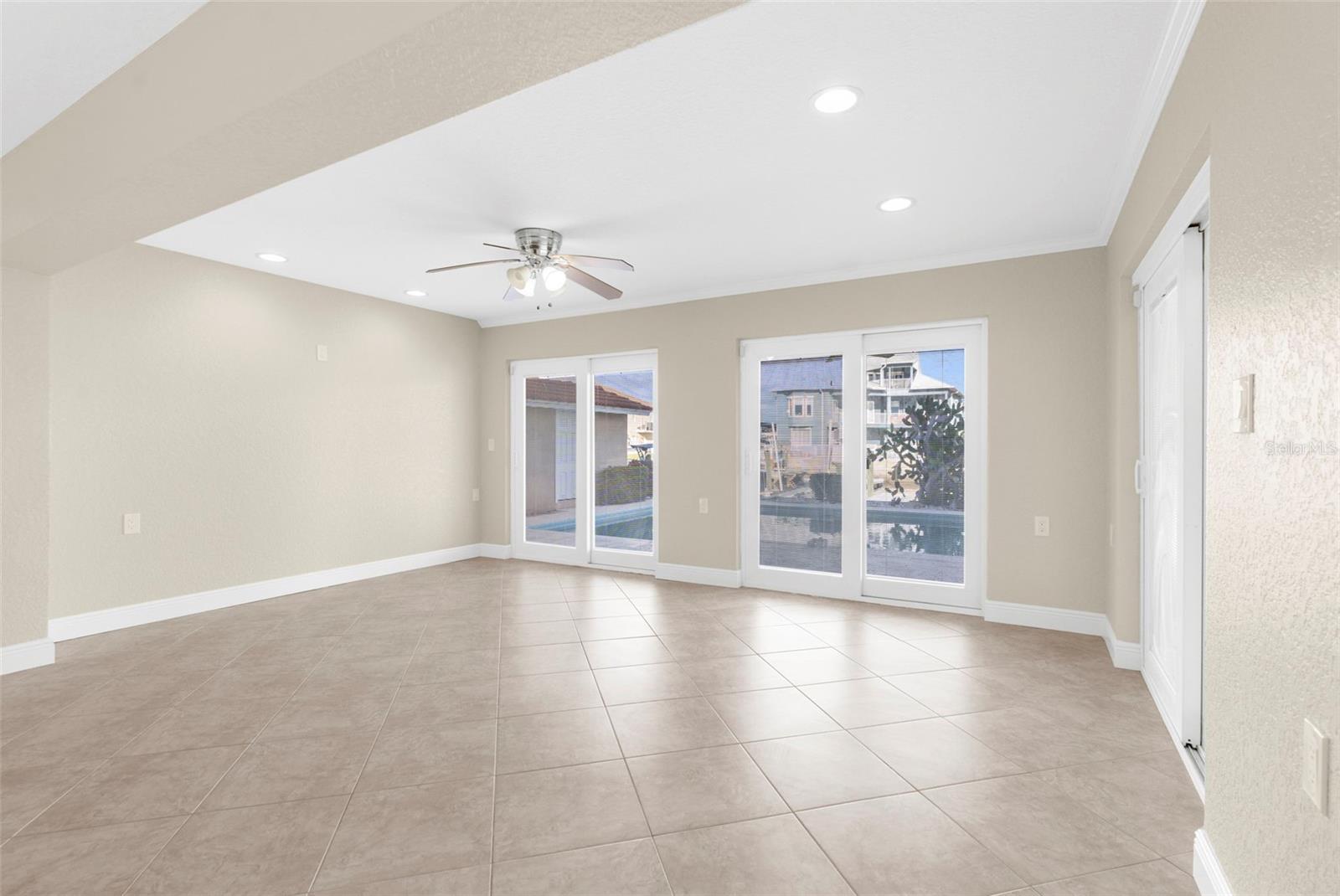 Image 4 of 69 For 3549 Seaway Drive