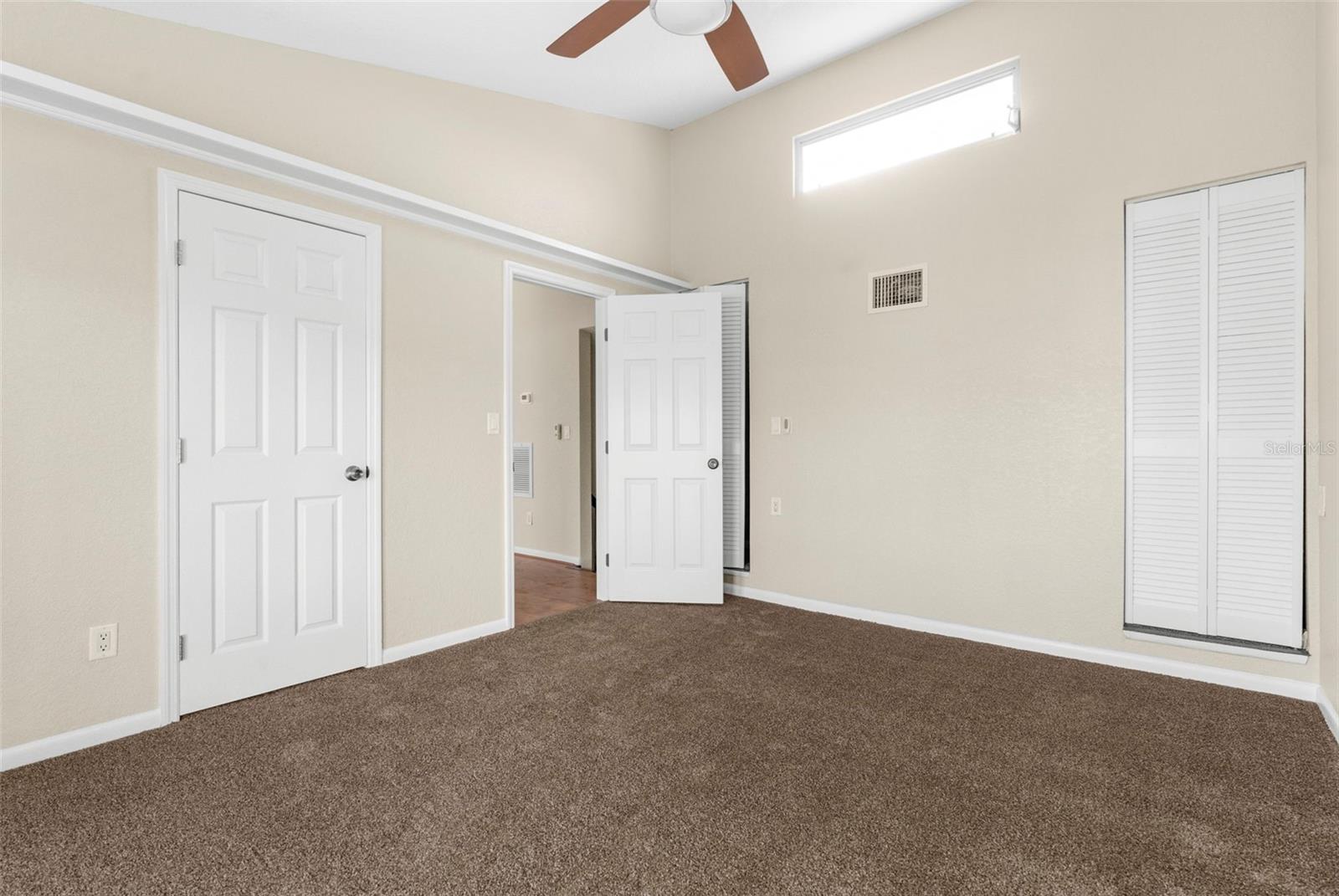 Image 40 of 69 For 3549 Seaway Drive