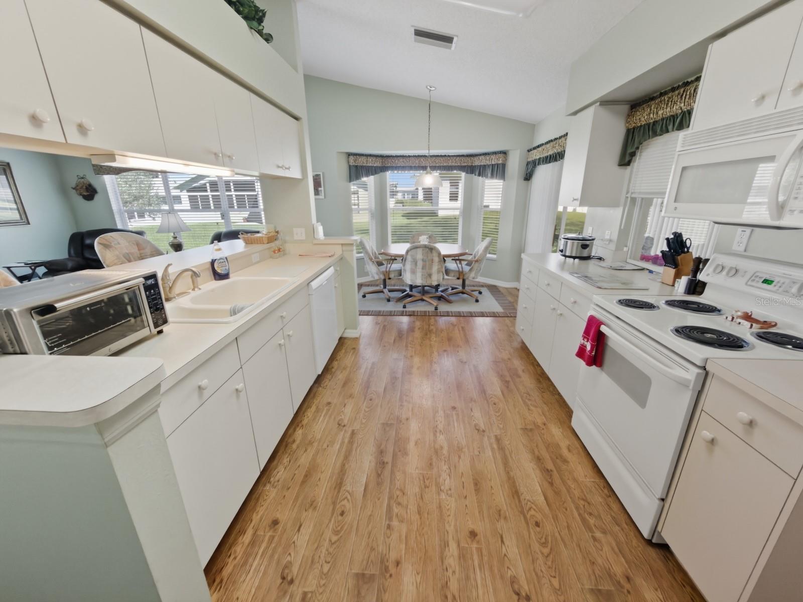 Image 19 of 65 For 11143 Brooklawn Drive