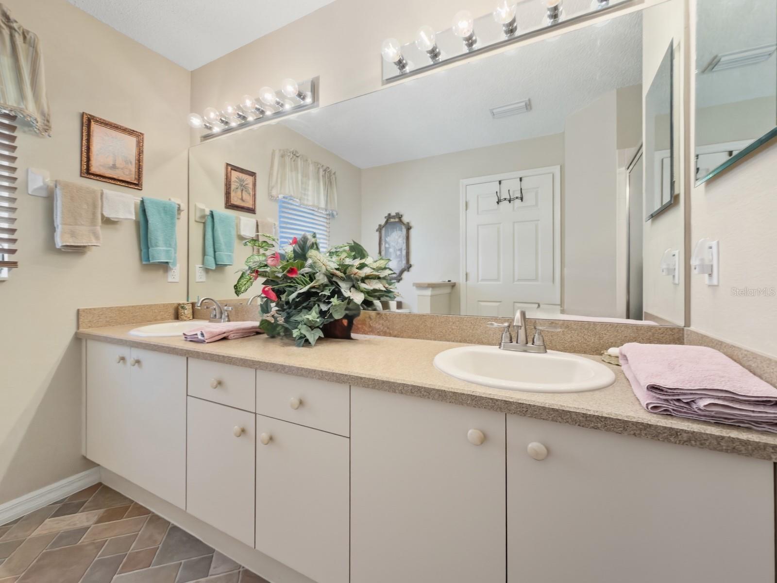 Image 29 of 65 For 11143 Brooklawn Drive