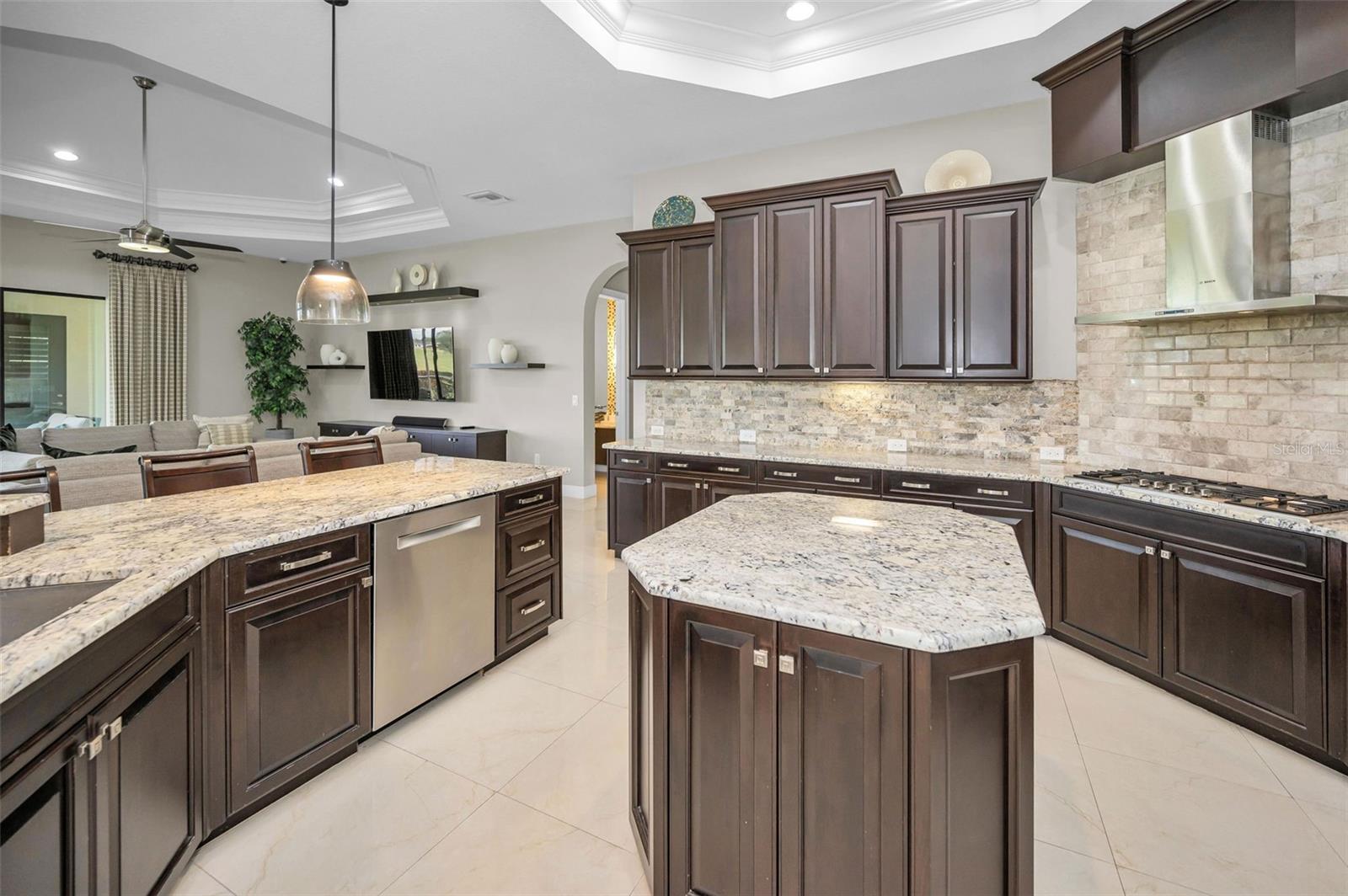 Image 27 of 100 For 9829 Milano Drive