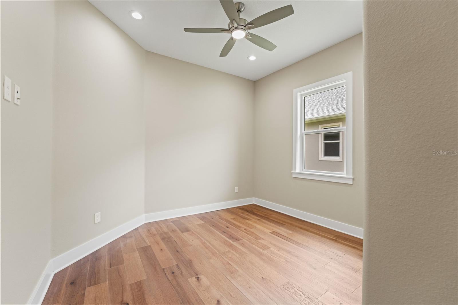 Image 22 of 58 For 5034 Elm Leaf Drive