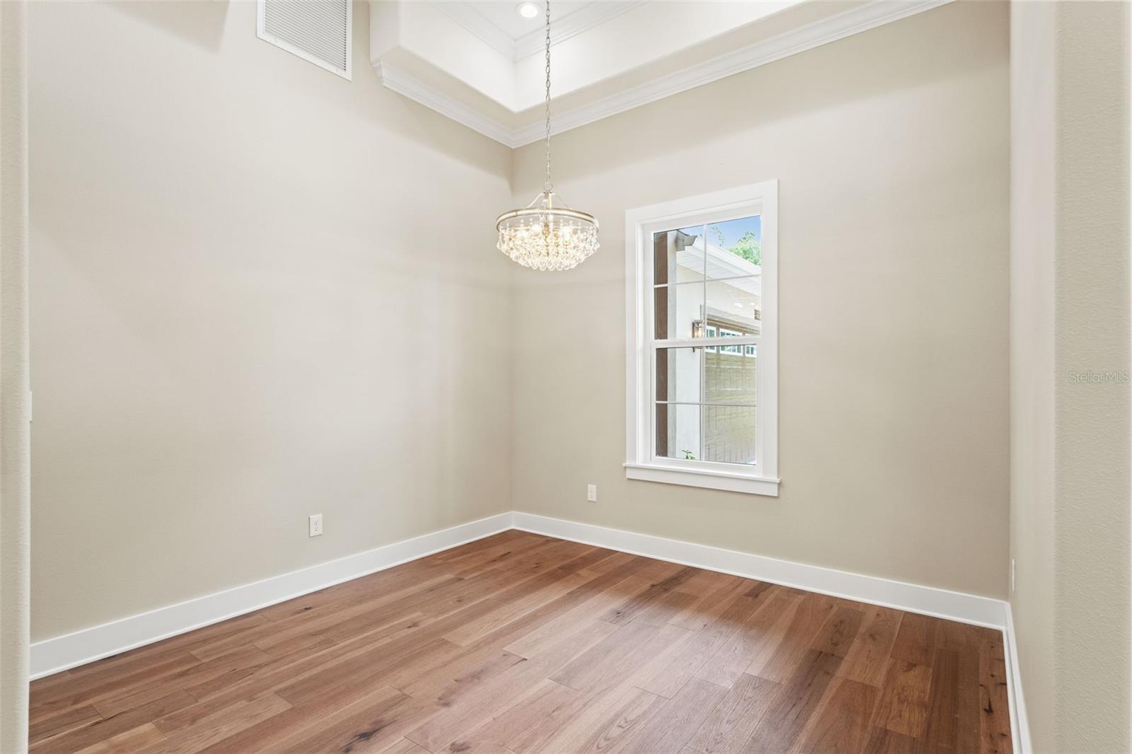 Image 7 of 58 For 5034 Elm Leaf Drive