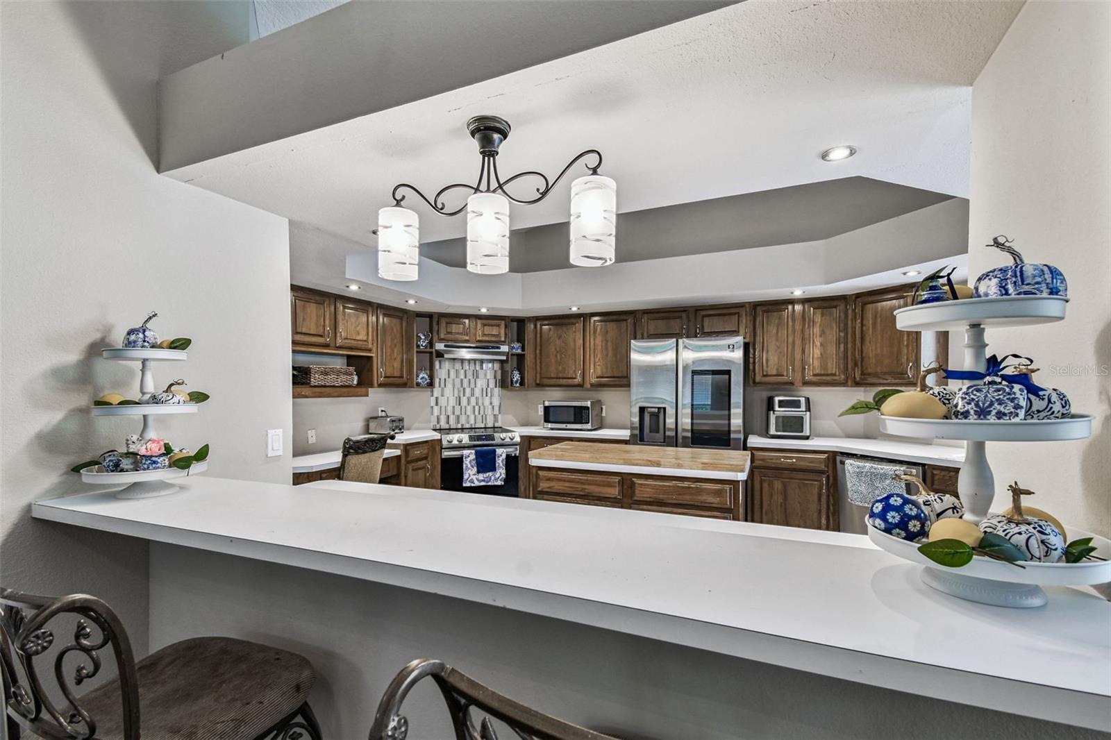 Listing photo id 36 for 1384 Forestedge Boulevard