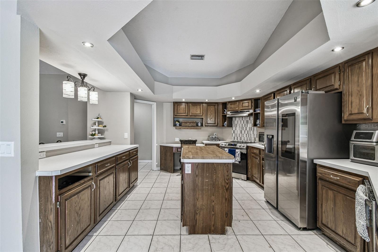 Listing photo id 43 for 1384 Forestedge Boulevard