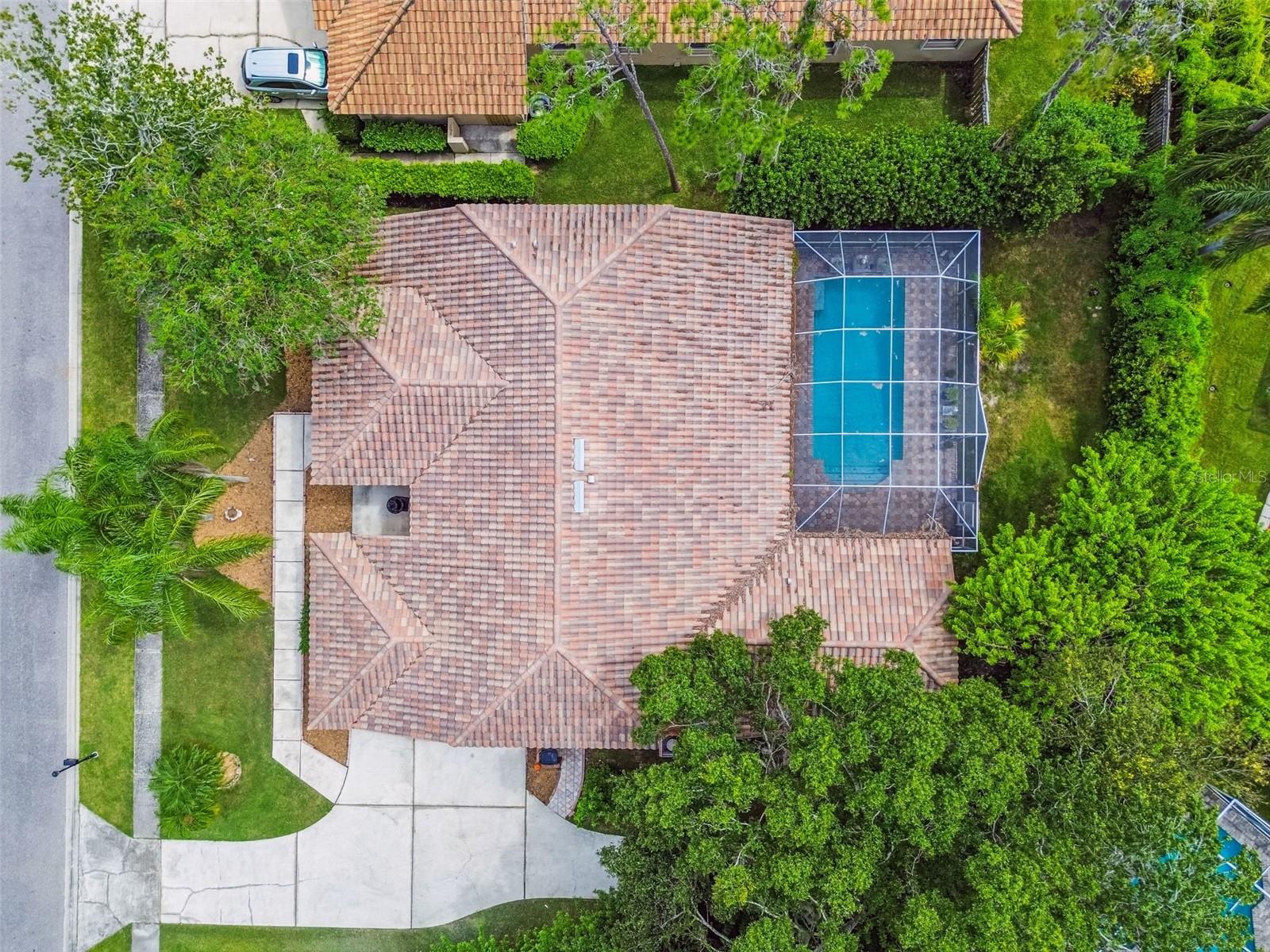 Listing photo id 70 for 1384 Forestedge Boulevard