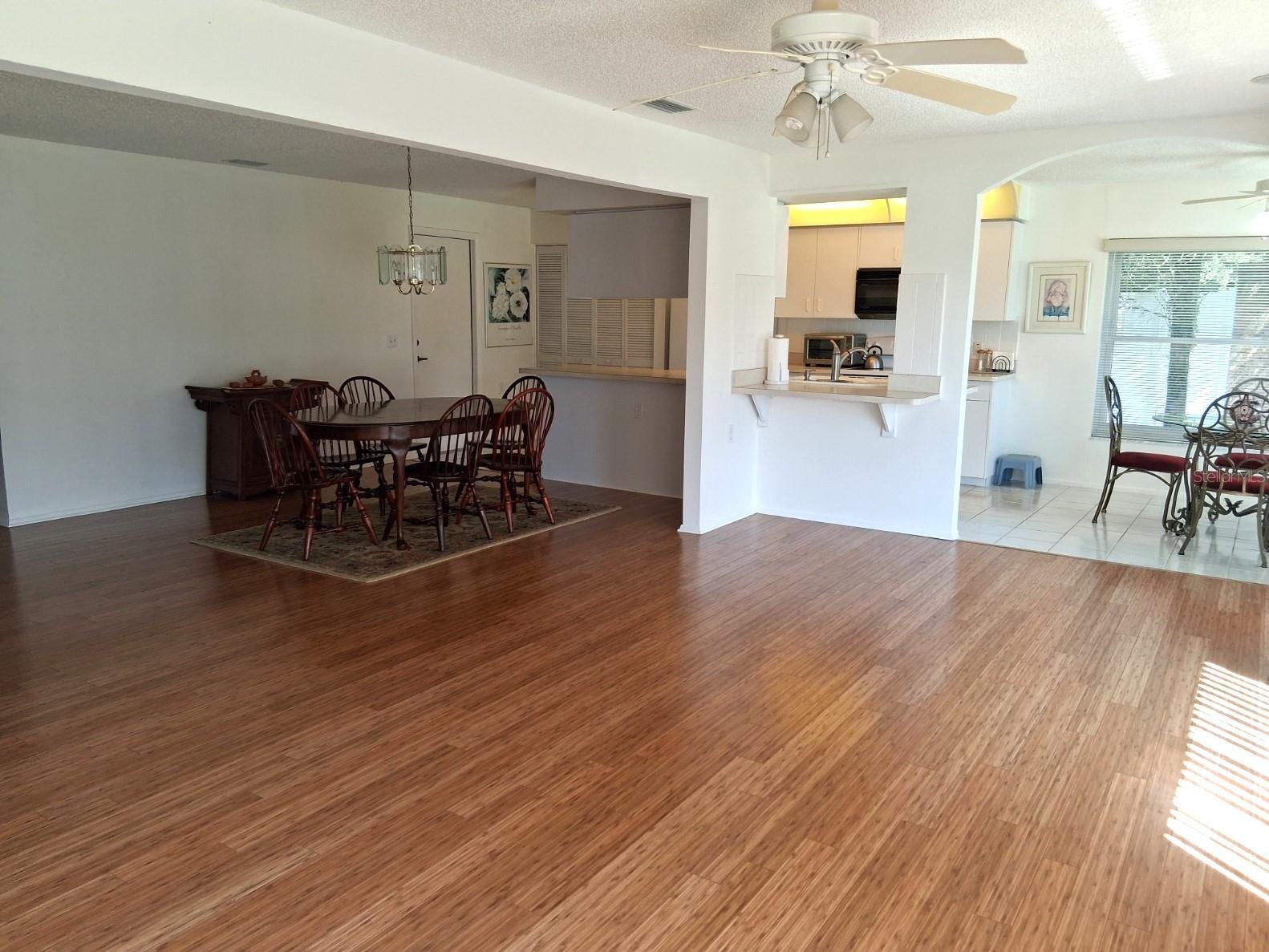 Image 10 of 41 For 9142 Cotswald Way 86