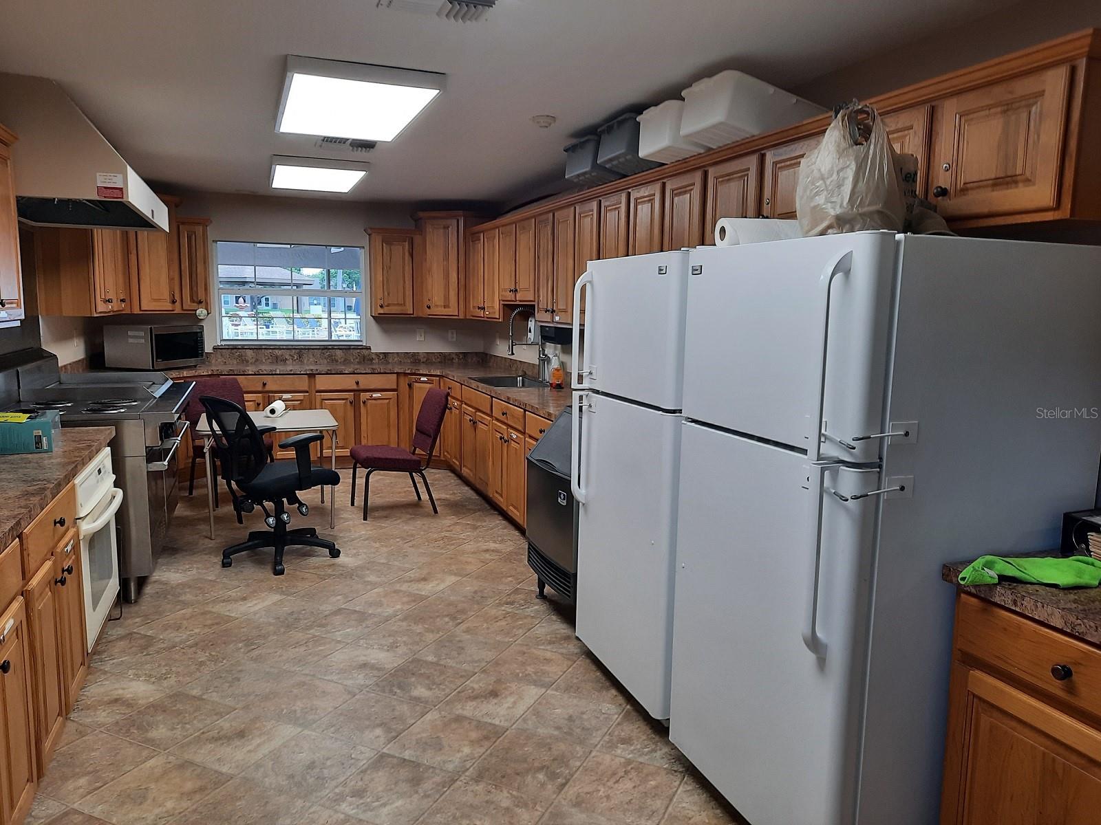 Image 35 of 41 For 9142 Cotswald Way 86