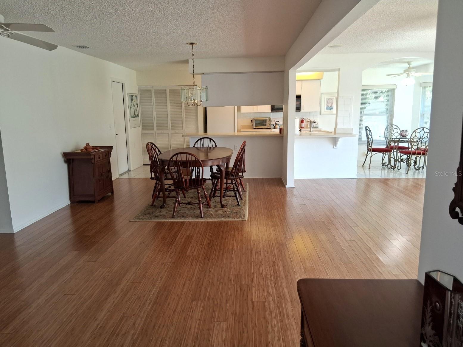 Image 8 of 41 For 9142 Cotswald Way 86