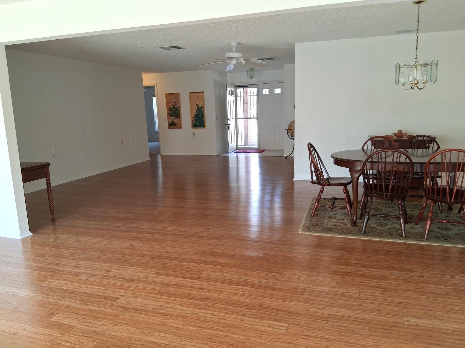 Image 9 of 41 For 9142 Cotswald Way 86