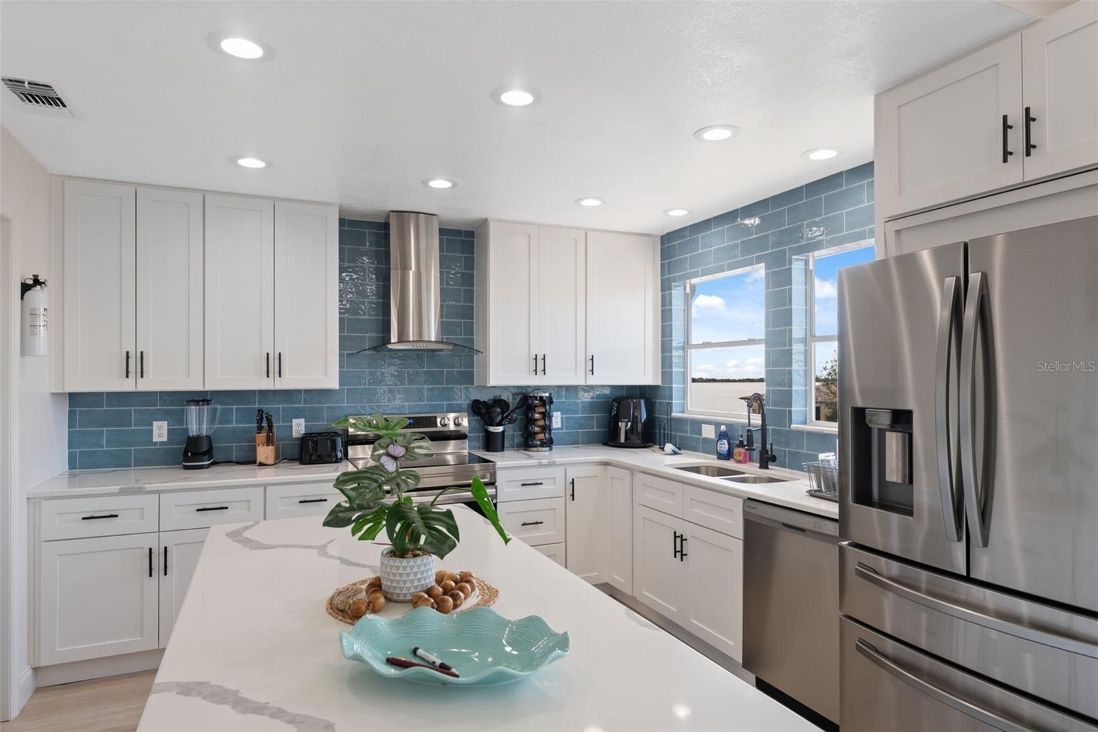 Image 19 of 89 For 13521 Stacey Drive
