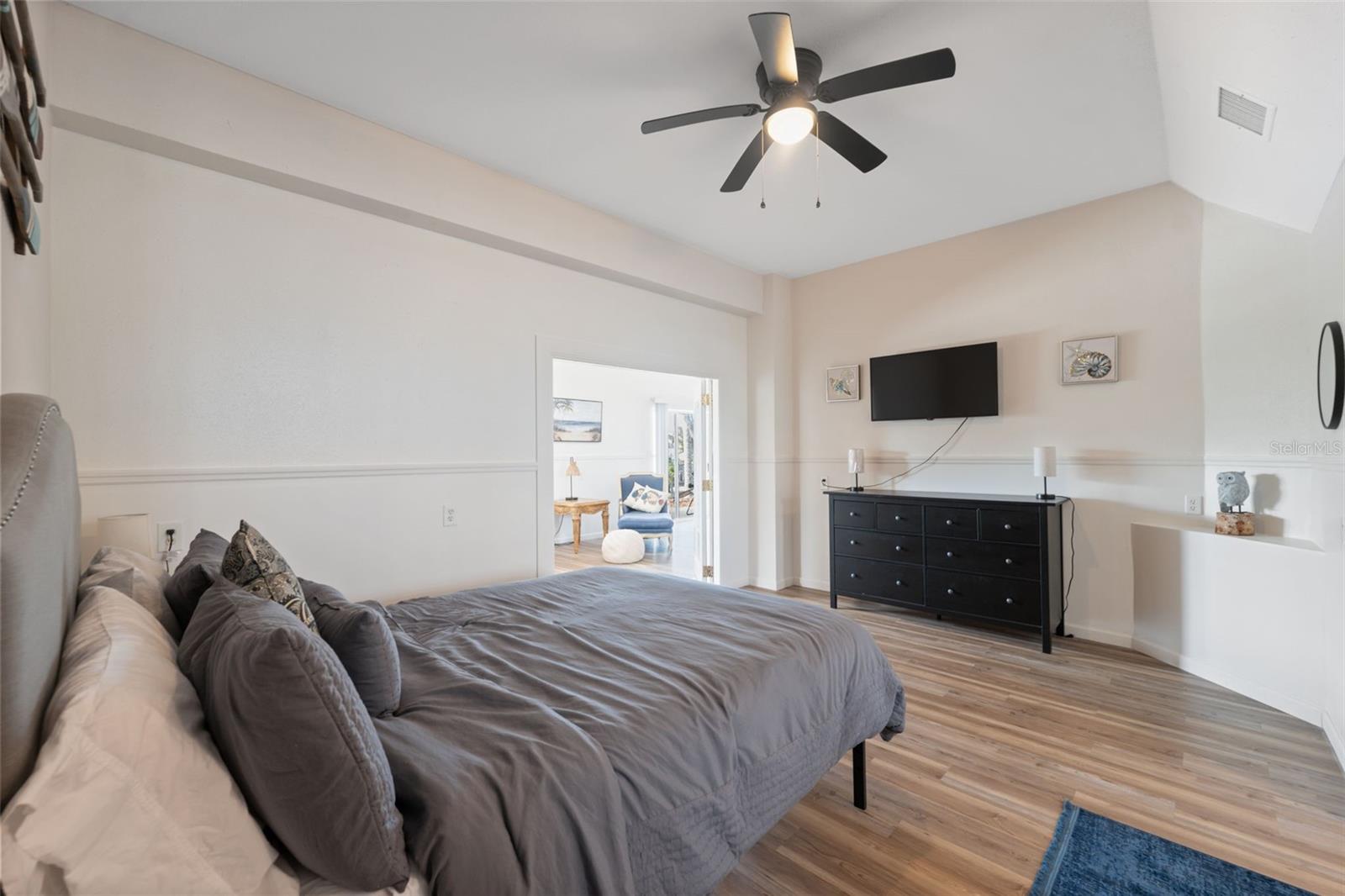 Image 49 of 89 For 13521 Stacey Drive
